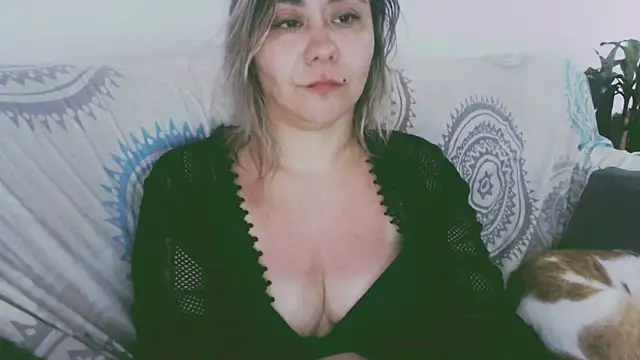 Snapshot of Emma_Agostini chatting on 09-18-25, 10:23 Emma Agostini online show from 09-18-25, 10:23