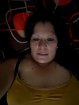 Snapshot of nimsix chatting on 10-06-25, 09:23 nimsix online show from 10-06-25, 09:23