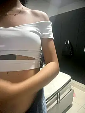 Snapshot of KarimAnxiex chatting on 09-25-25, 06:28 KarimAnxiex online show from 09-25-25, 06:28