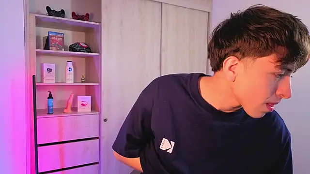 onlinenico online show from 09-22-25, 07:05