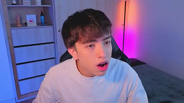 onlinenico online show from 10-11-25, 08:07