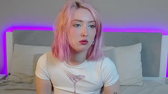 Snapshot of MarianeSun chatting on 05-29-26, 04:10 MarianeSun online show from 05-29-26, 04:10