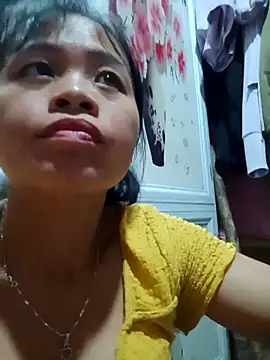 Snapshot of Mie-mie11 chatting on 10-18-25, 01:34 Mie-mie11 online show from 10-18-25, 01:34