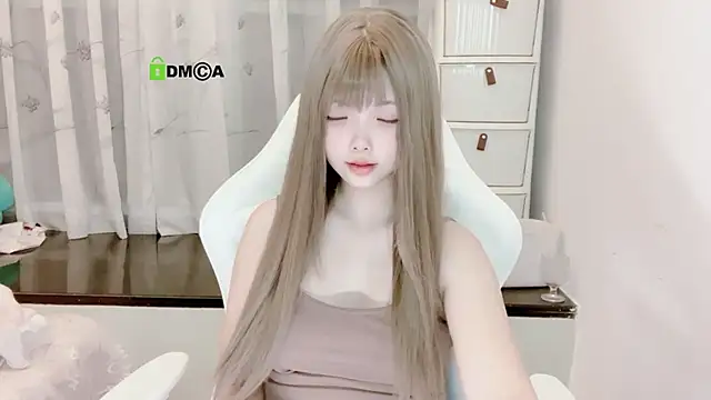 liuruyuan888 online show from 10-10-25, 06:40