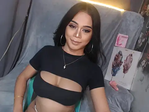 SerenityFoxx online show from 11-17-25, 03:45