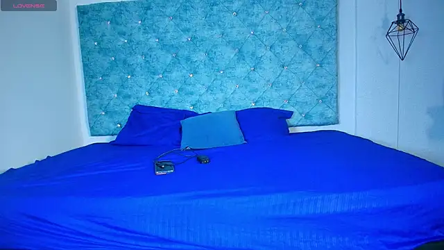 Snapshot of novaa_snow chatting on 09-13-25, 02:39 novaa snow online show from 09-13-25, 02:39