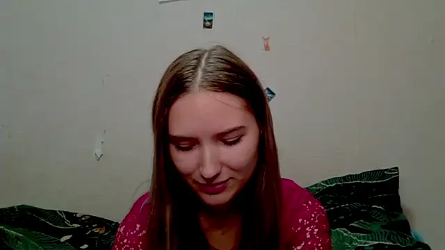  kikiclark   online show from 10-21-25, 08:53