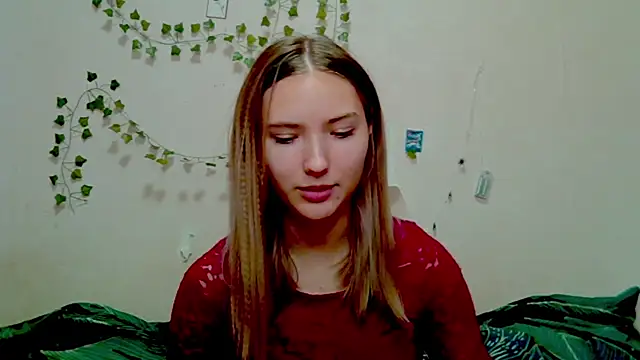  kikiclark   online show from 11-20-25, 05:12