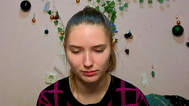  kikiclark   online show from 02-05-26, 08:57