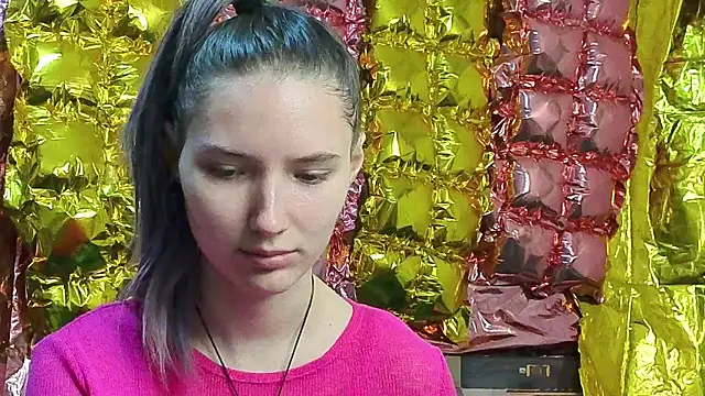  kikiclark   online show from 04-13-26, 05:29