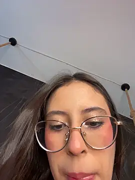 Snapshot of Juanita-Diaz chatting on 10-30-25, 08:42 Juanita-Diaz online show from 10-30-25, 08:42