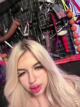 Steffi Snowbunny online show from 02-07-26, 10:13