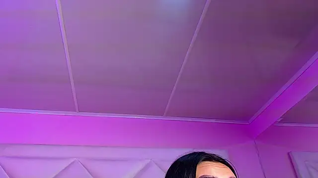 Miaa Smithh   online show from 11-20-25, 11:54