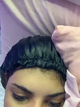 luluzinhax online show from 10-22-25, 01:11