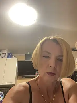 VasylynaLove421 online show from 09-10-25, 07:14