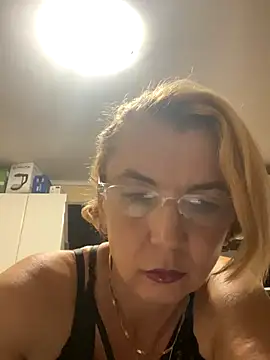 VasylynaLove421 online show from 09-15-25, 07:25