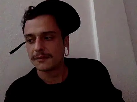 Snapshot of chrisalmeid_ chatting on 09-24-25, 10:51 chrisalmeid  online show from 09-24-25, 10:51