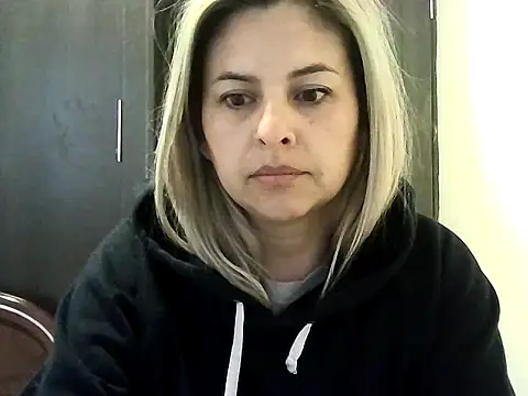 Valery  Rouse  online show from 10-19-25, 02:18