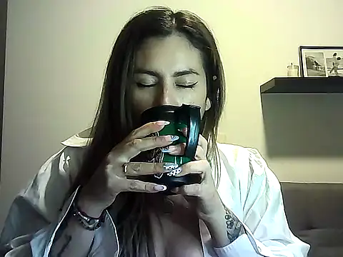 Valery  Rouse  online show from 04-21-26, 02:51