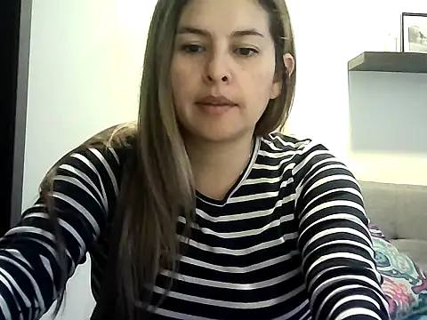 Snapshot of Valery__Rouse_ chatting on 04-24-26, 08:55 Valery Rouse online show from 04-24-26, 08:55