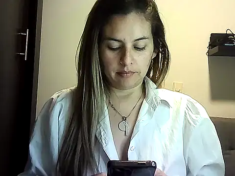 Snapshot of Valery__Rouse_ chatting on 04-30-26, 01:56 Valery Rouse online show from 04-30-26, 01:56