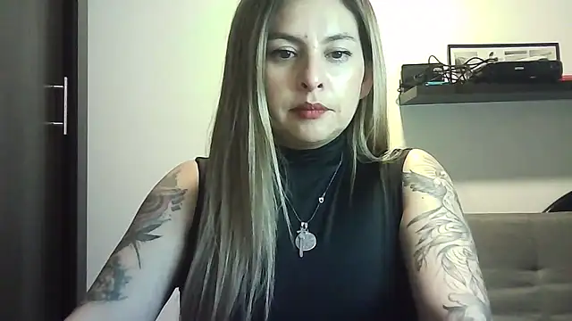 Snapshot of Valery__Rouse_ chatting on 05-03-26, 05:13 Valery Rouse online show from 05-03-26, 05:13
