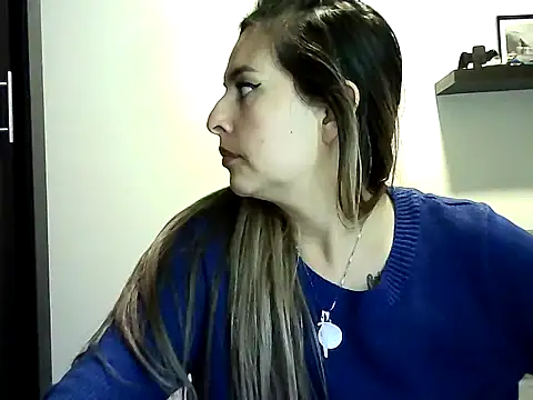 Snapshot of Valery__Rouse_ chatting on 05-27-26, 12:07 Valery Rouse online show from 05-27-26, 12:07