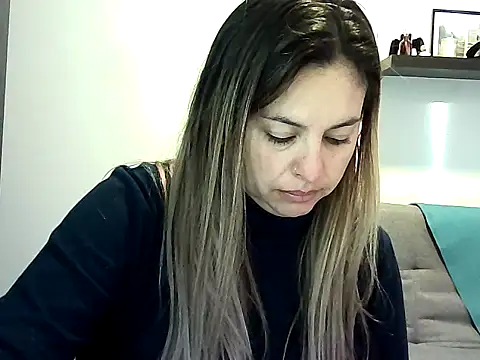Snapshot of Valery__Rouse_ chatting on 07-21-26, 11:45 Valery Rouse online show from 07-21-26, 11:45