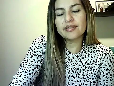 Snapshot of Valery__Rouse_ chatting on 07-30-26, 12:42 Valery Rouse online show from 07-30-26, 12:42