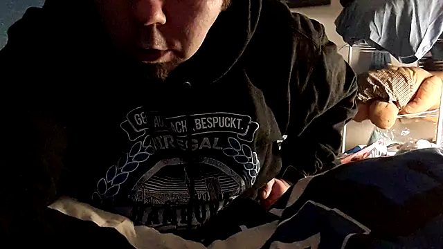 GeilerHSVFAN1989 online show from 12-16-25, 08:03