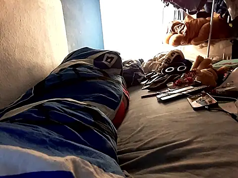 Snapshot of GeilerHSVFAN1989 chatting on 01-18-26, 04:16 GeilerHSVFAN1989 online show from 01-18-26, 04:16