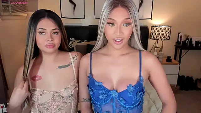 Snapshot of nycmargalewis chatting on 09-28-25, 03:34 nycmargalewis online show from 09-28-25, 03:34