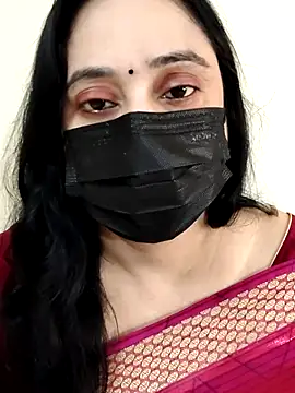 Monica cams online show from 11-18-25, 04:06