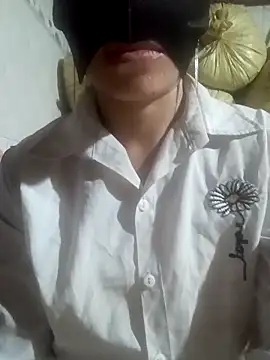 Snapshot of liss-su chatting on 10-10-25, 10:47 liss-su online show from 10-10-25, 10:47