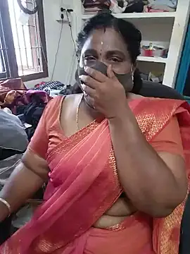 Snapshot of Tamil_Kavitha10 chatting on 07-05-26, 01:12 Tamil Kavitha10 online show from 07-05-26, 01:12