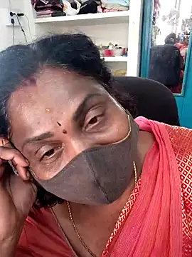 Snapshot of Tamil_Kavitha10 chatting on 07-05-26, 04:19 Tamil Kavitha10 online show from 07-05-26, 04:19