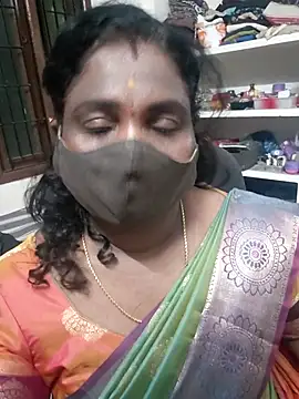 Snapshot of Tamil_Kavitha10 chatting on 07-15-26, 05:07 Tamil Kavitha10 online show from 07-15-26, 05:07