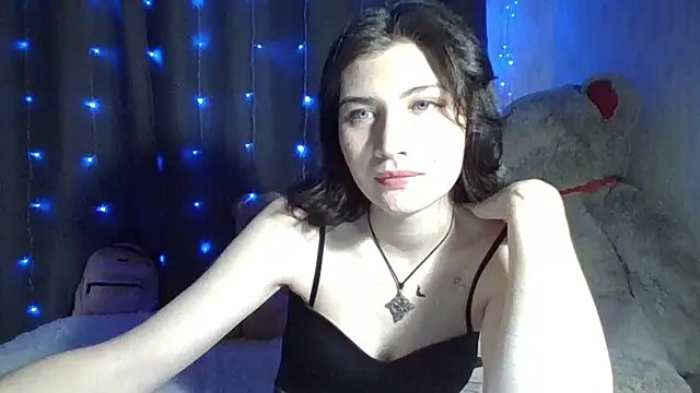 Nancy Luna online show from 10-20-25, 05:46