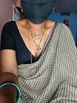 Snapshot of SindhuHappy chatting on 04-19-26, 04:28 SindhuHappy online show from 04-19-26, 04:28