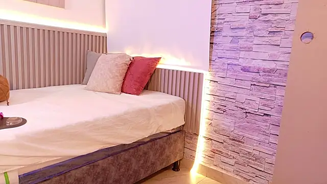 liz monserrat 1 online show from 10-30-25, 07:36