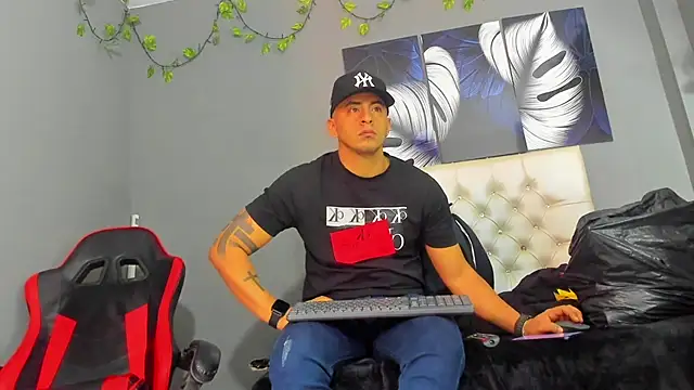 AngelAndChris online show from 09-29-25, 12:21