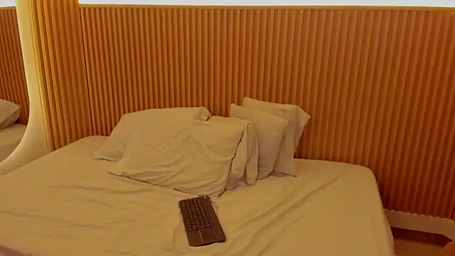 Liss-Reyes online show from 04-11-26, 11:58