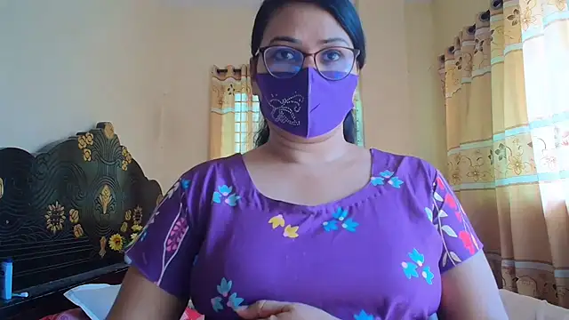 Snapshot of Elena_cruz5 chatting on 06-28-26, 03:56 Elena cruz5 online show from 06-28-26, 03:56