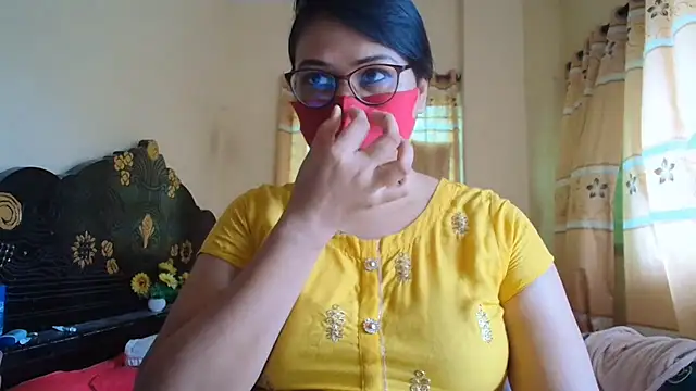 Snapshot of Elena_cruz5 chatting on 07-06-26, 03:47 Elena cruz5 online show from 07-06-26, 03:47