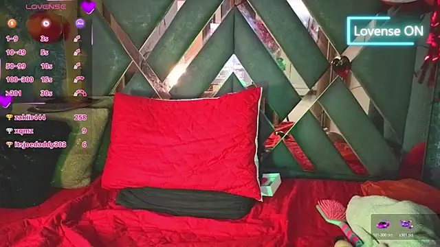 saraah queen1 online show from 02-15-26, 07:51