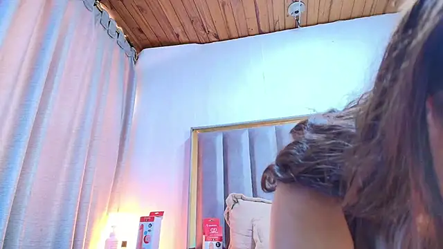 Snapshot of maraa_X chatting on 04-18-26, 05:39 maraa X online show from 04-18-26, 05:39