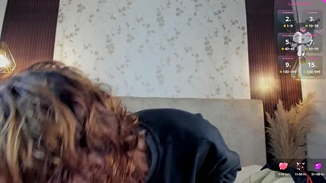 Snapshot of DarcyCullen chatting on 09-18-25, 12:07 DarcyCullen online show from 09-18-25, 12:07