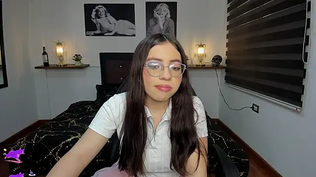 Snapshot of Barbara_Jonesss_4 chatting on 10-04-25, 07:12 Barbara Jonesss 4 online show from 10-04-25, 07:12