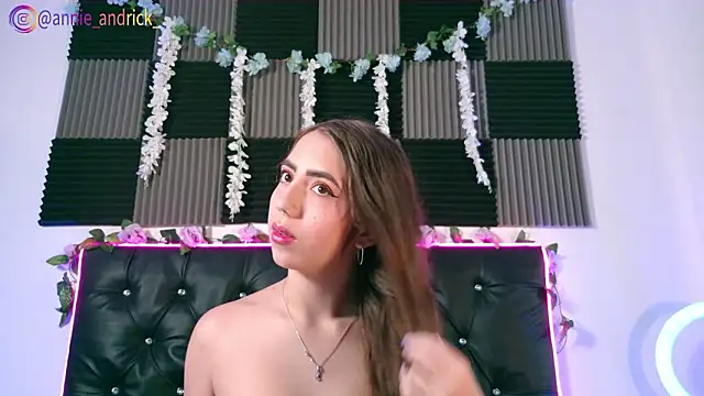  leda swan  online show from 03-02-26, 01:18