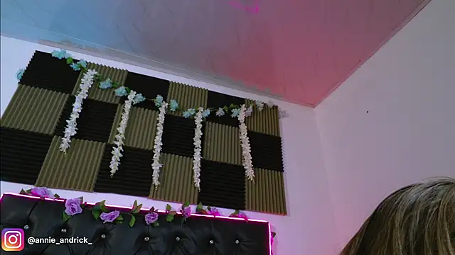 Snapshot of _leda_swan_ chatting on 07-06-26, 10:34 leda swan online show from 07-06-26, 10:34